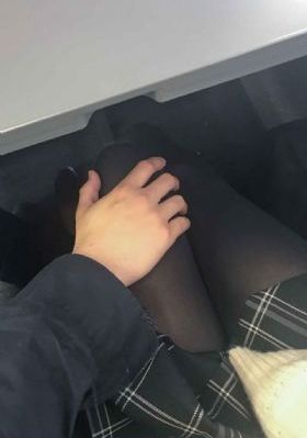 轻佻黑寡妇在线观看