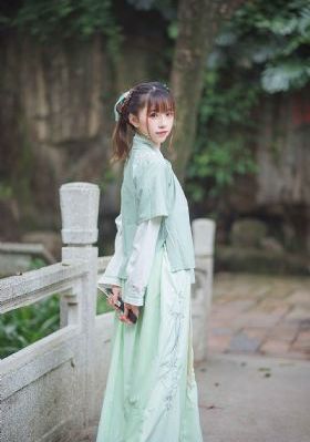 漂亮的女学生bd高清一级